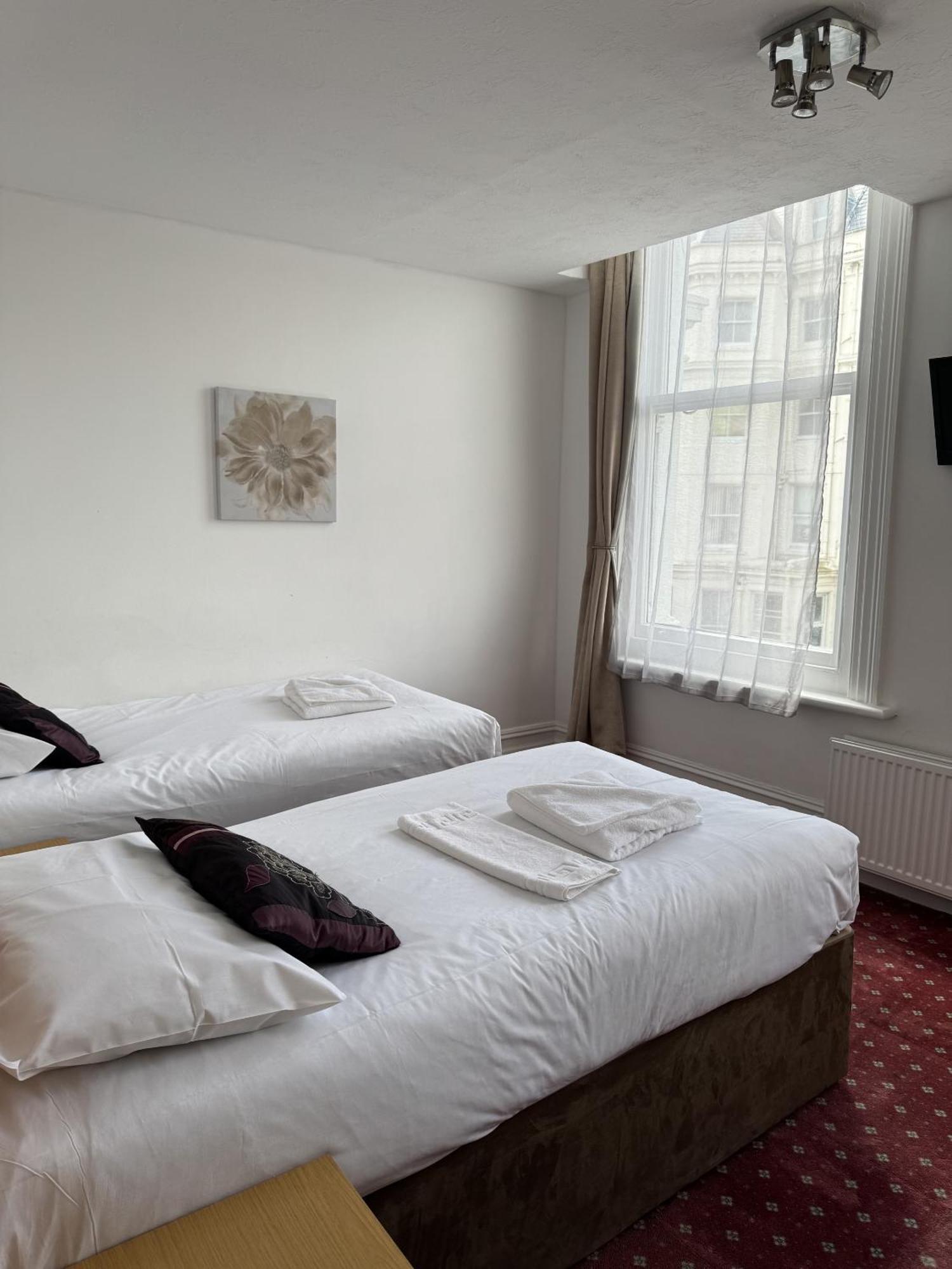 Carlton Court Hotel WTA-toernooi van Eastbourne Buitenkant foto